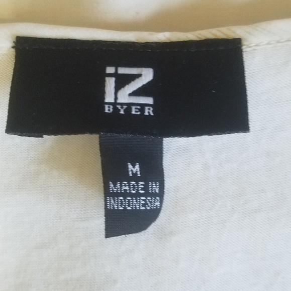 Shiny, white and gold tank top - Picture 3 of 3